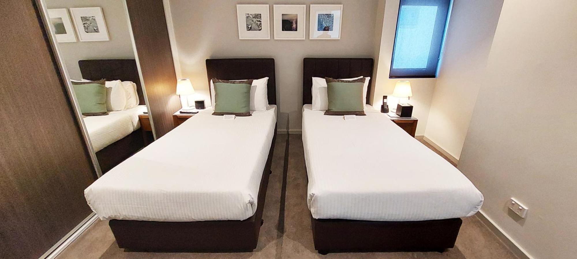 The Branksome Hotel & Residences Sidney Exterior foto Two single beds