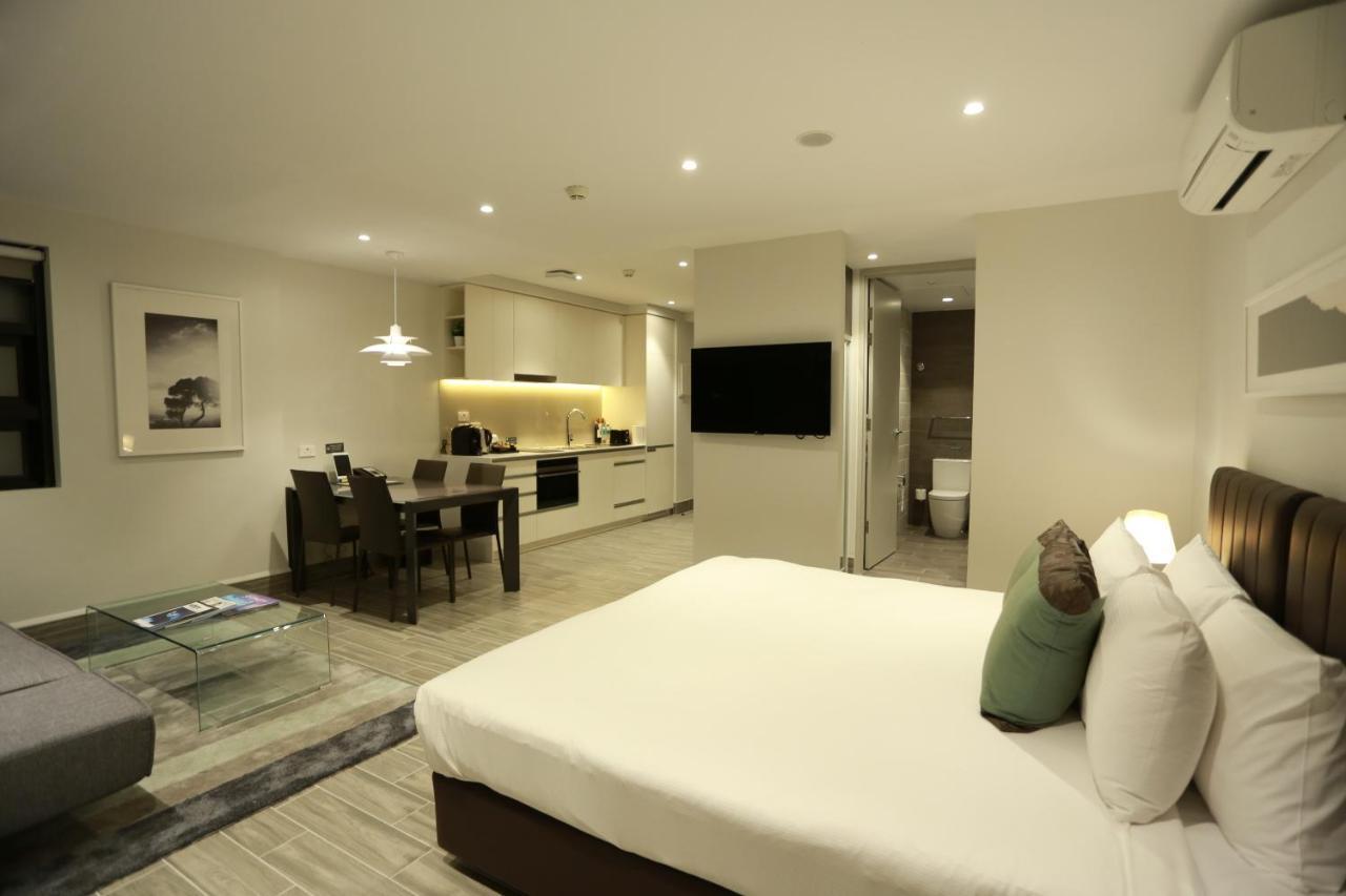The Branksome Hotel & Residences Sidney Exterior foto A typical studio apartment