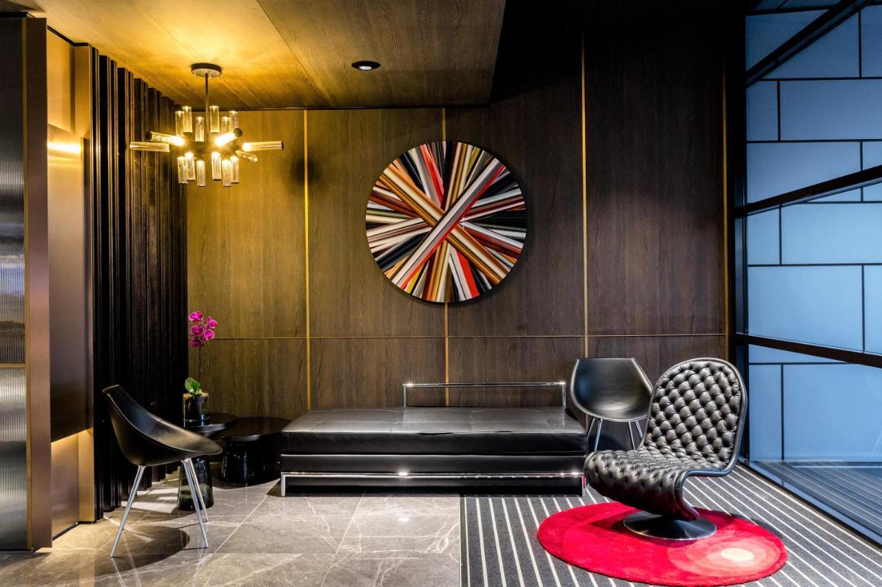 The Branksome Hotel & Residences Sidney Exterior foto The lobby of the hotel