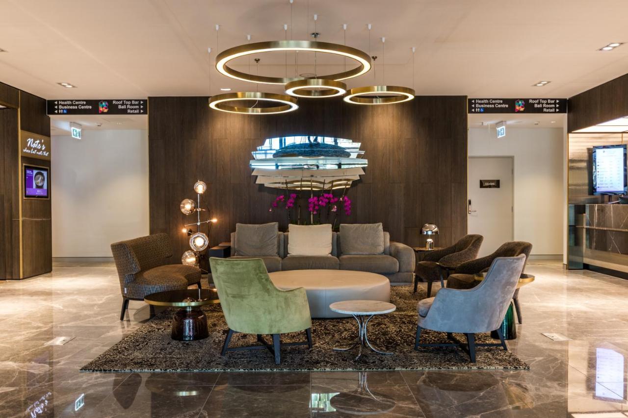 The Branksome Hotel & Residences Sidney Exterior foto The lobby of the hotel